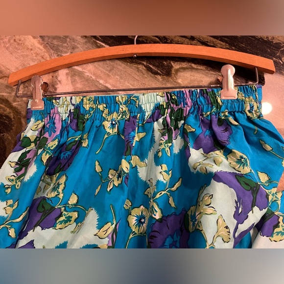 STUDIO JPR VINTAGE NWT DEAD STOCK SILK SHORT SET IN BLUE FLORAL PRINT- Small - Picture 3 of 6